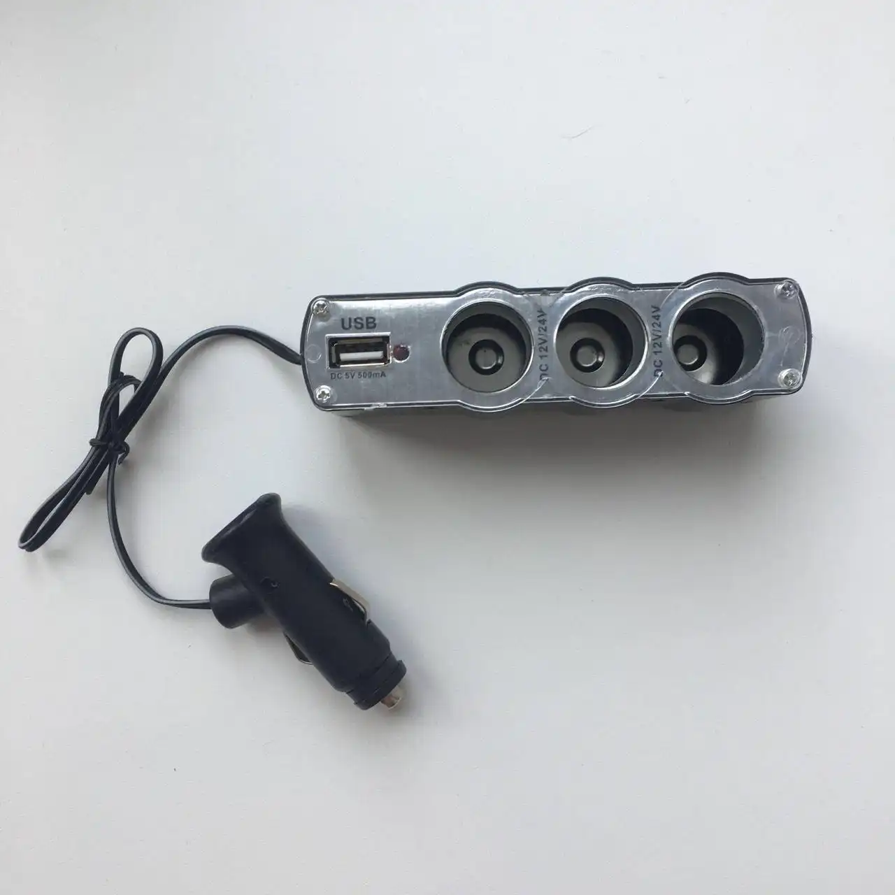 Автомобильный разветвитель на 3 порта и USB