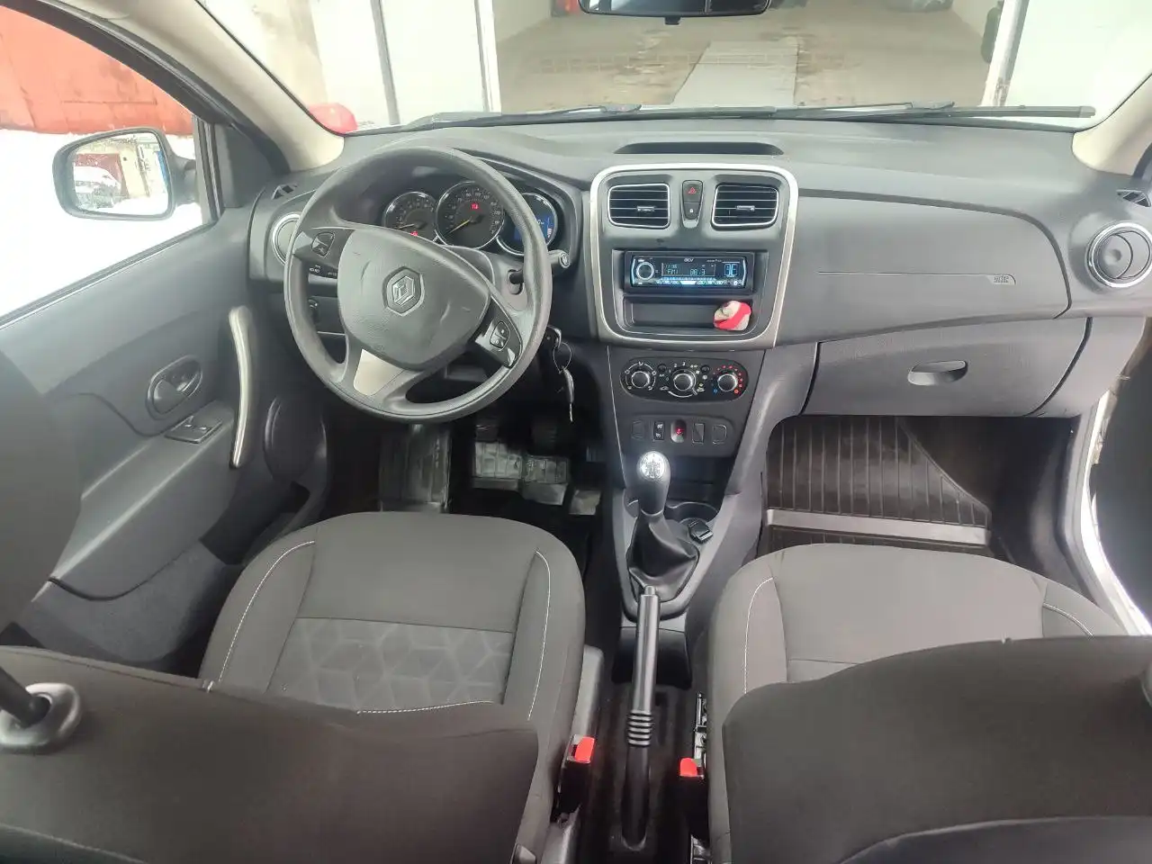 Renault Sandero Stepway 2017 года, один собственник, пробег 172 тыс.