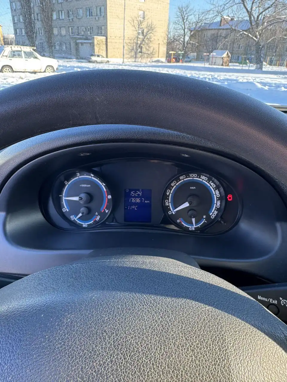 Продам а/м Приора 2014 г.в. с богатой комплектацией - Легковые автомобили (Авто) в Воронеж