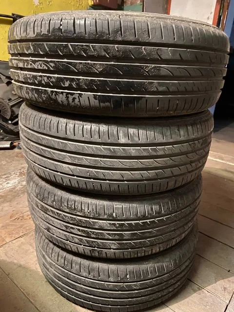 Продам комплект шин Roadstone 205/55/16 в новом состоянии - Автозвук в Воронеж