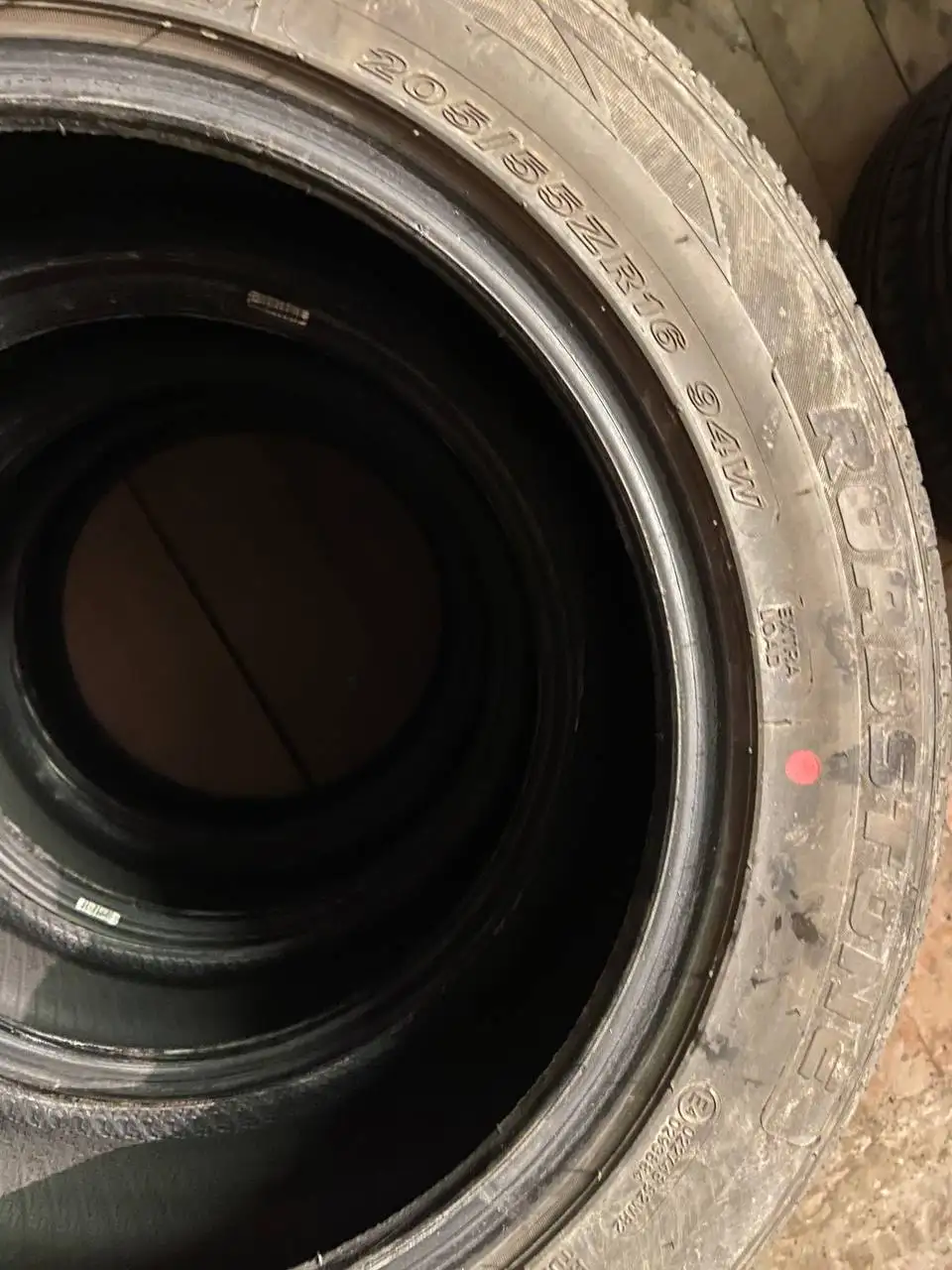 Продам комплект шин Roadstone 205/55/16 в новом состоянии - Шины и диски (Авто) в Воронеж