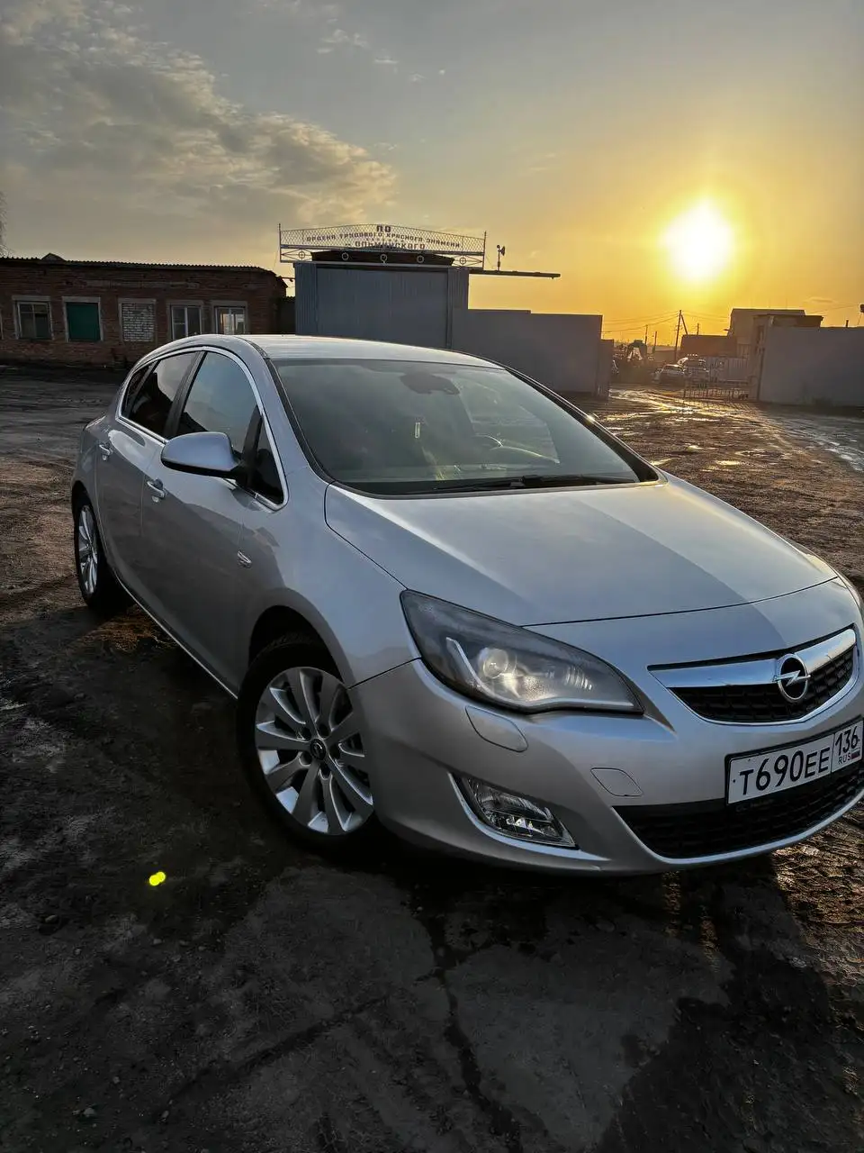 Продам Opel Astra J 2010 года в редкой комплектации - Легковые автомобили (Авто) в Алексеевка