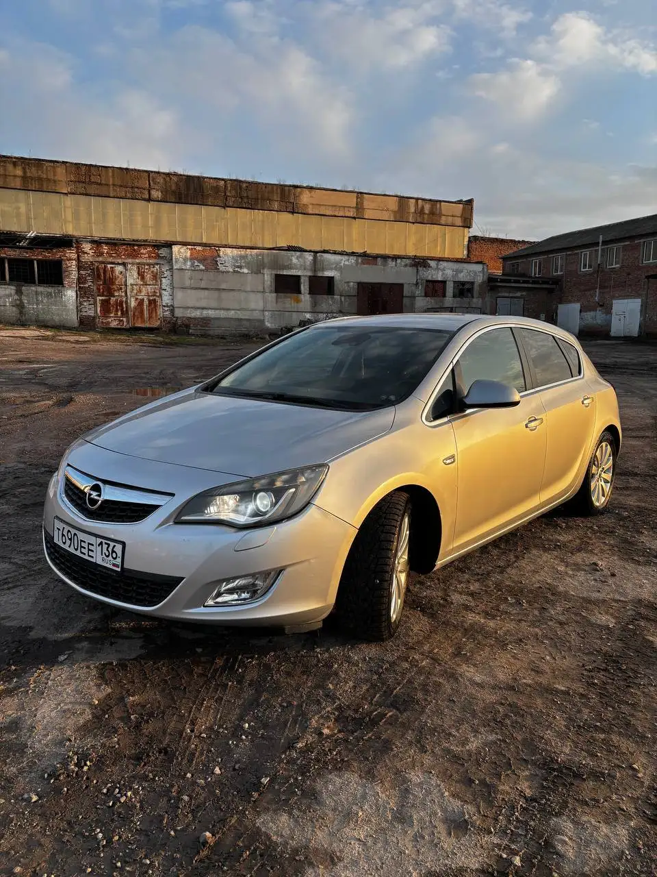Продам Opel Astra J 2010 года в редкой комплектации - Легковые автомобили (Авто) в Алексеевка