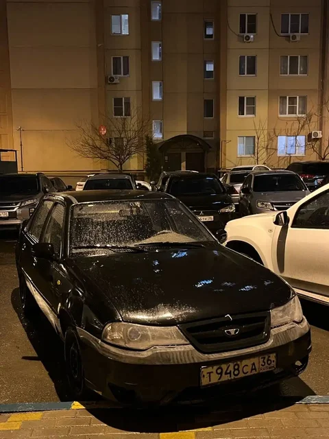 Продажа автомобиля с двигателем и коробкой без нареканий - Запчасти в Воронеж