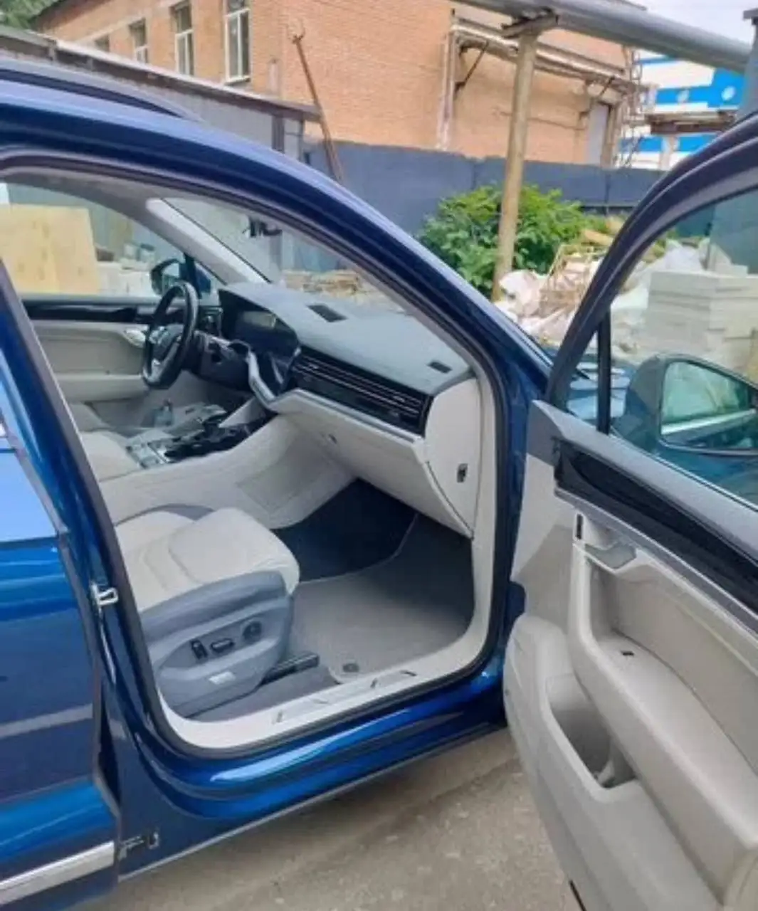 Продажа VW Touareg 3.0 TDI Exclusive - Кроссоверы (Авто) в Воронеж