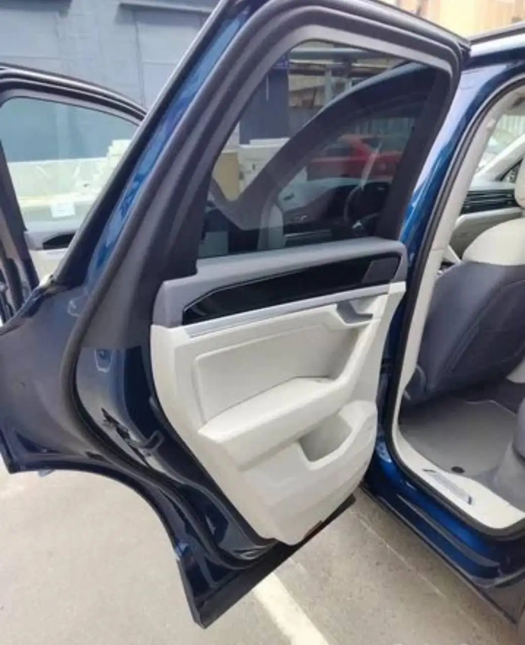 Продажа VW Touareg 3.0 TDI Exclusive - Кроссоверы (Авто) в Воронеж