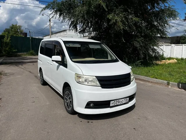 Nissan Serena c25 4WD - частное объявление в Воронеж