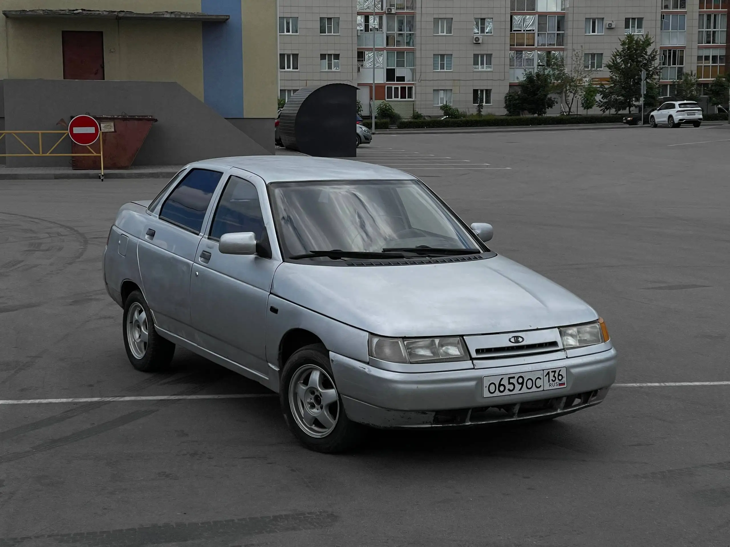 ВАЗ 2110 2002 года, 1.6, исправен, недочеты по кузову - Легковые автомобили (Авто) в Воронеж