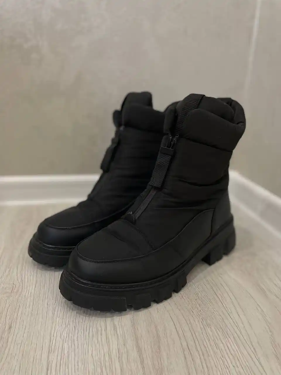 Продам женские ботинки 40 размера - частное объявление в Тюмень
