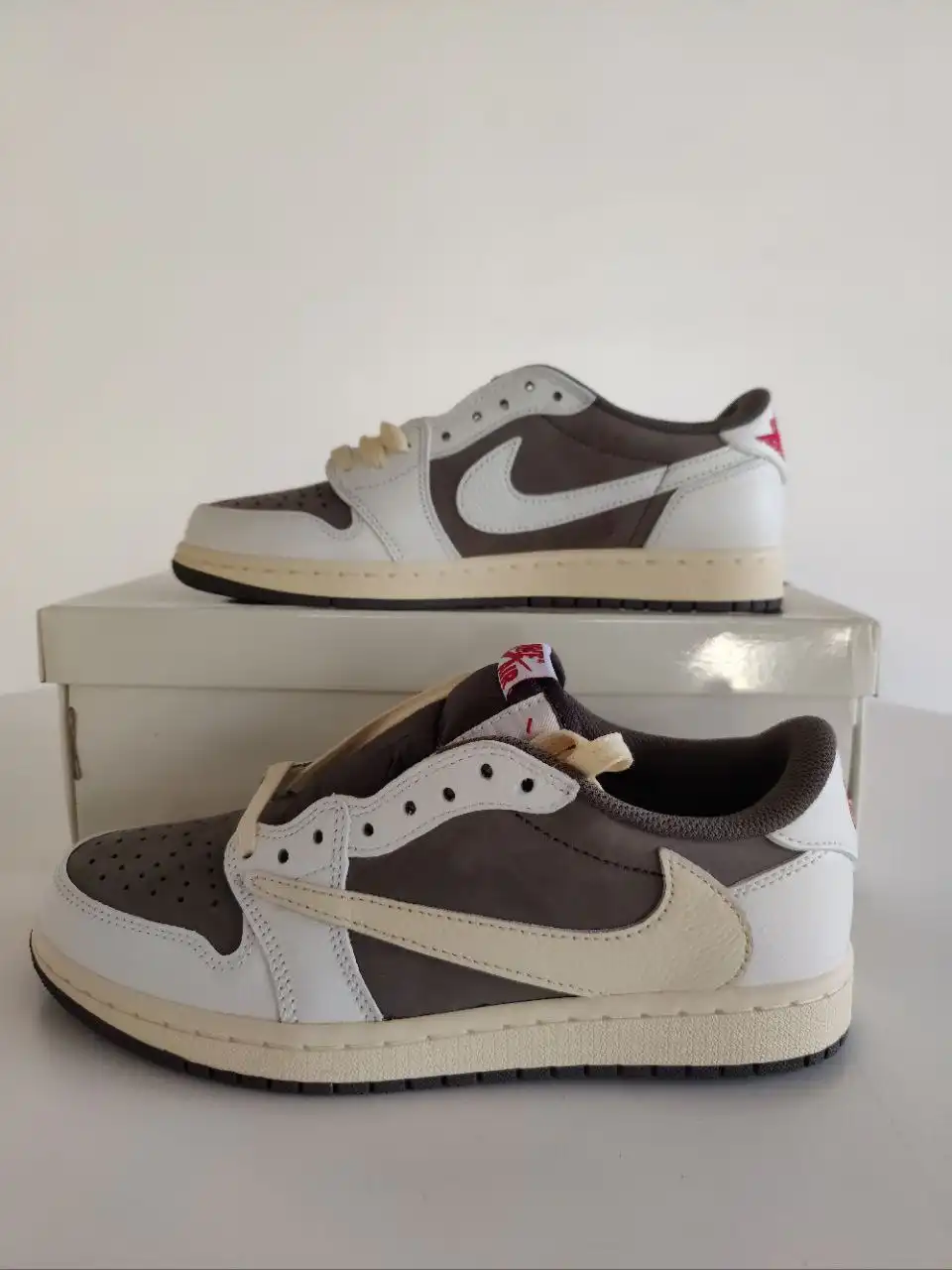 Продажа новых кроссовок Nike и Adidas