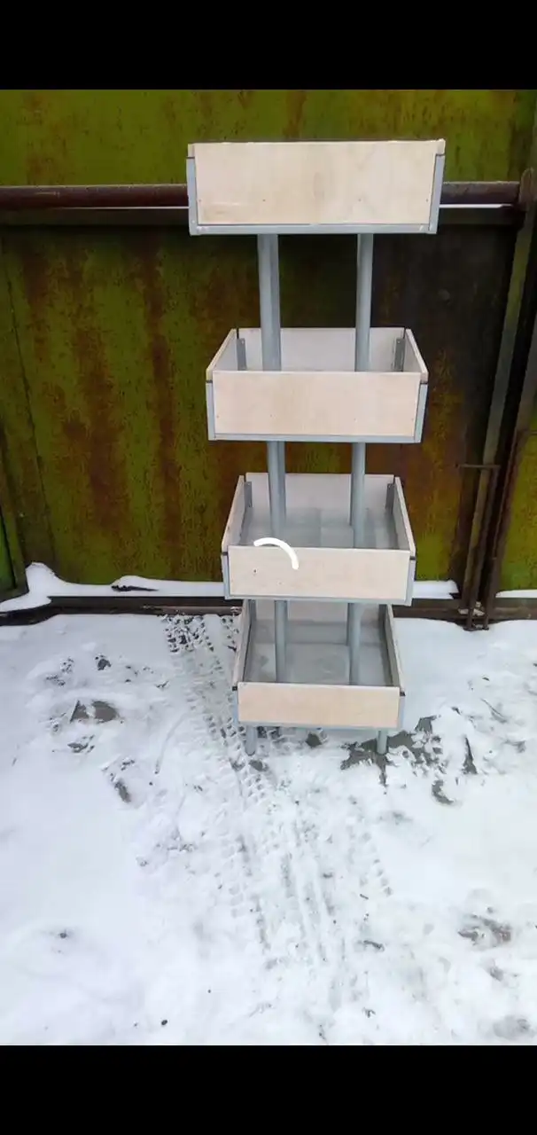 Продам полку-стеллаж металлический с фанерными полками