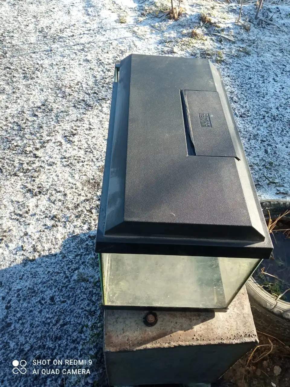 Продам аквариум 60x30x30 см