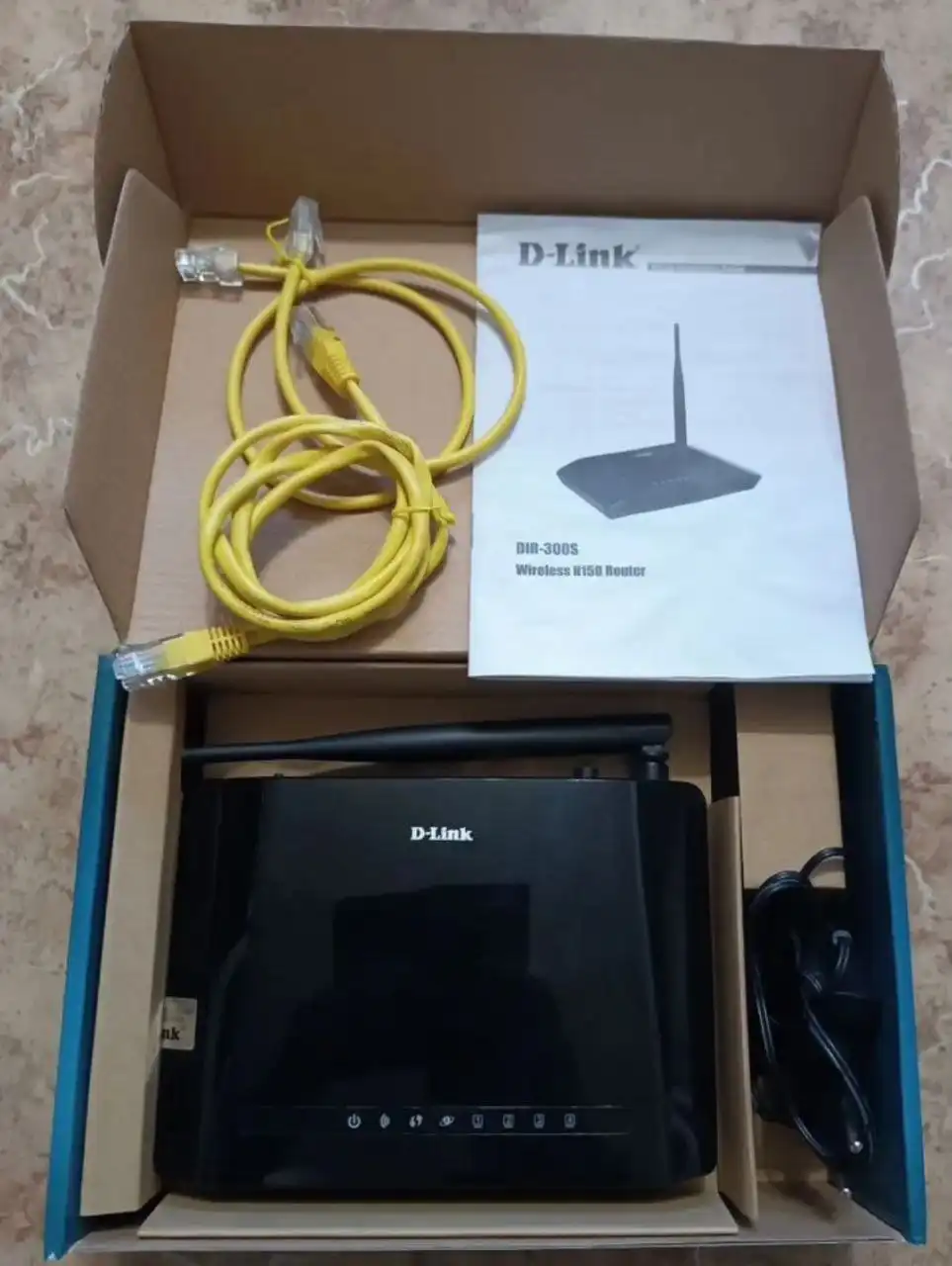 Продам новый роутер D-link DIR-300S