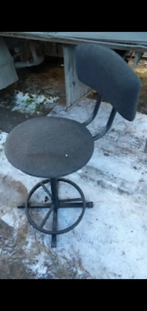 Продам металлический стул