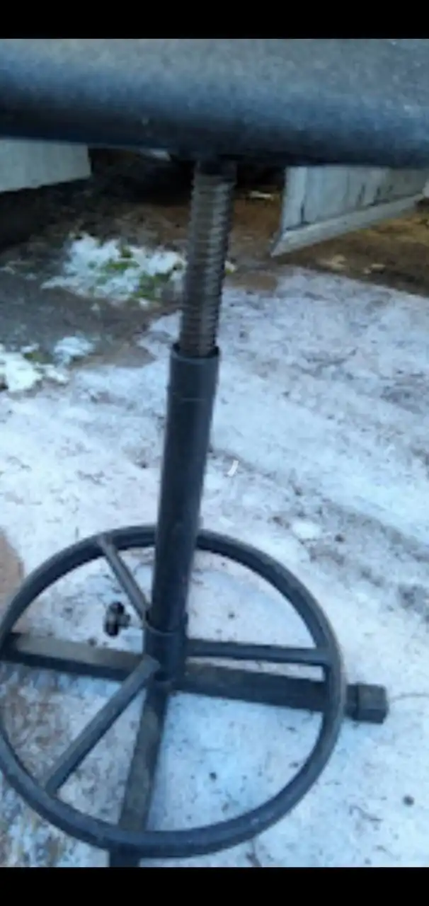 Продам металлический стул