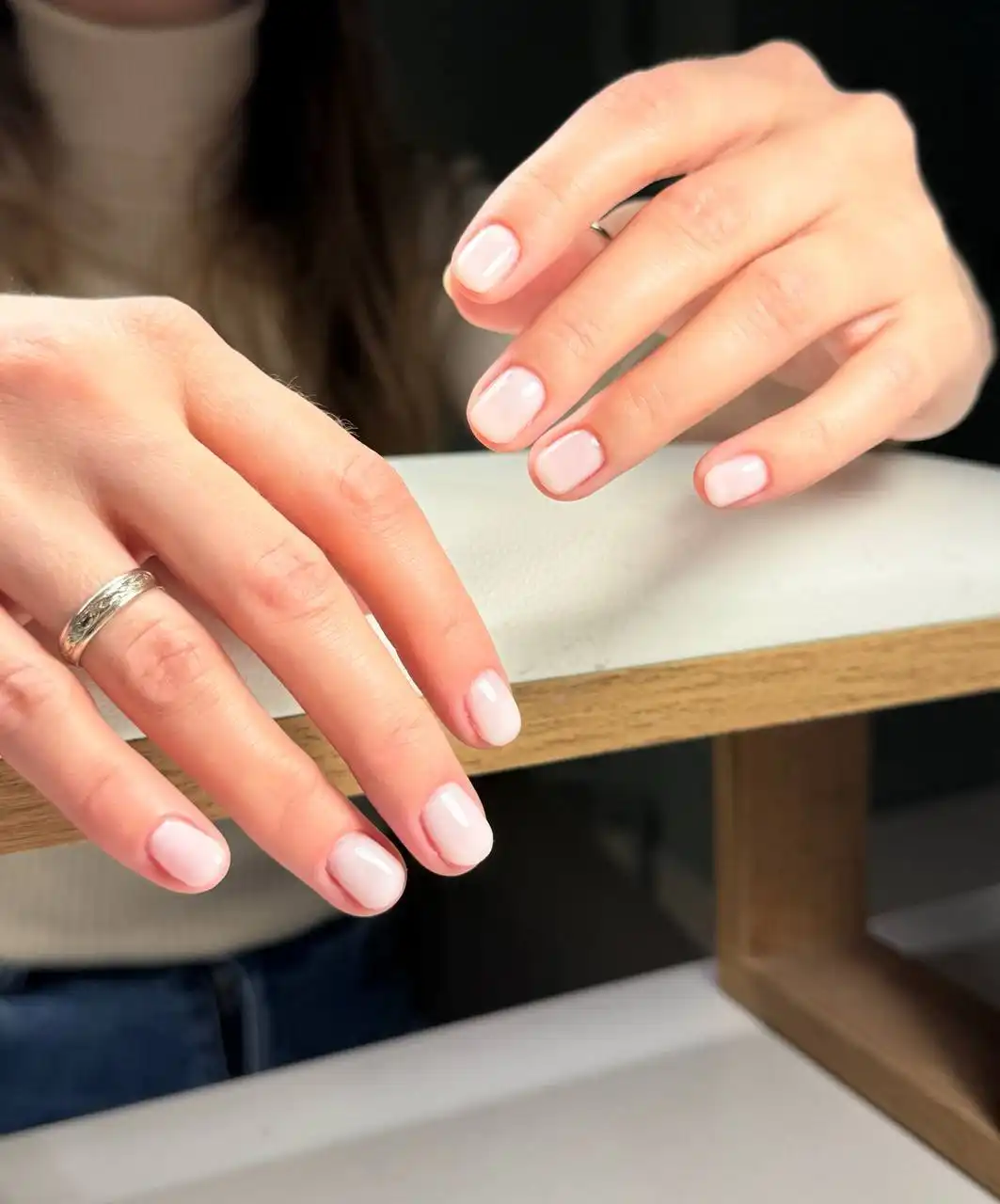 Запись на маникюр или педикюр на завтра