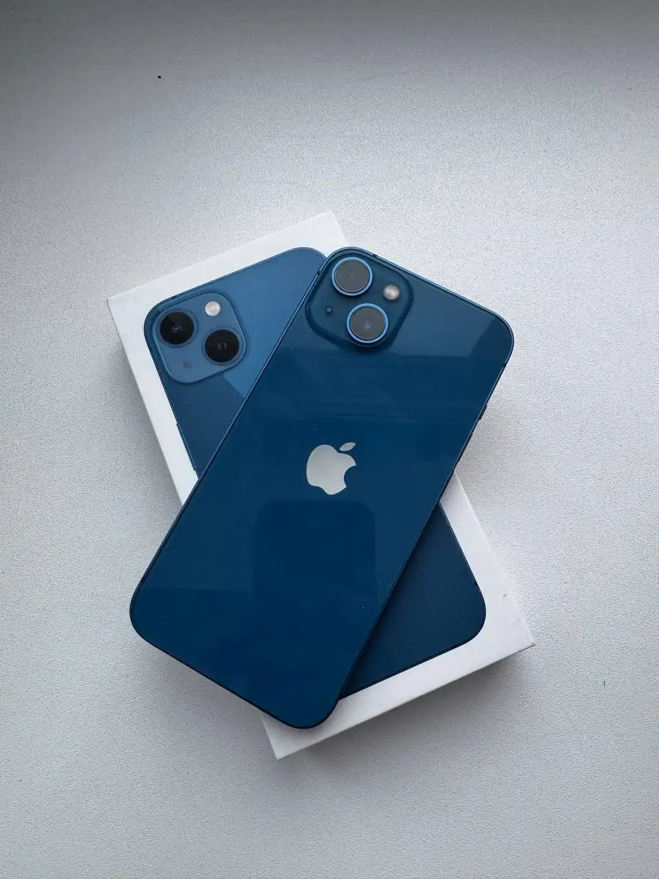 Продам iPhone 13 128 ГБ в идеальном состоянии