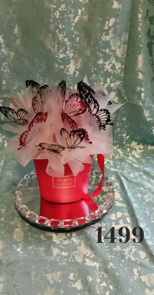 Букеты из лент и бабочек с гирляндой и именной открыткой - Рукоделие (Хобби и отдых) в Тюмень