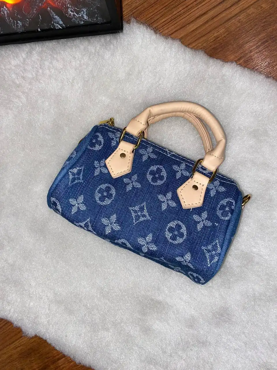 Продажа женских сумок - Одежда в Тюмень