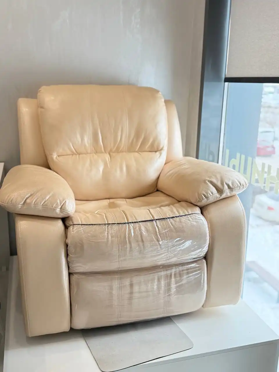 Продажа реклайнера для педикюра с электроприводом - Барахолка в Тюмень