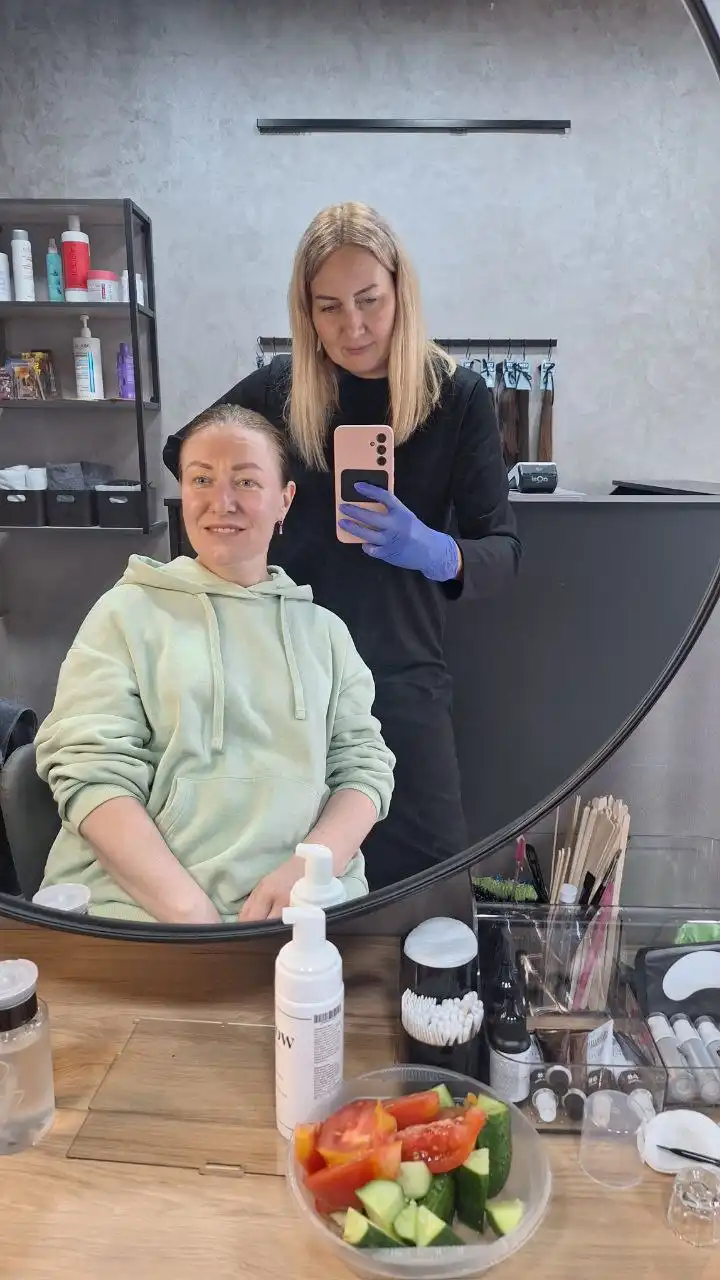 Требуется парикмахер-колорист в новый салон в Тюмени - Парикмахер-колорист (Работа) в Тюмень