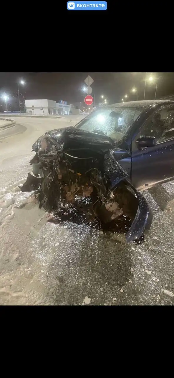 Продажа Toyota Platz 2000 года выпуска после ДТП - Легковые автомобили (Авто) в Тюмень