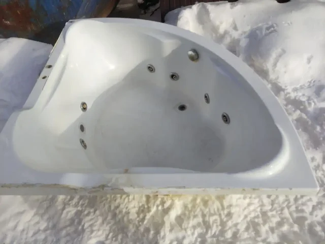 Ванна джакузи 150х150 - Сантехника в Тюмень