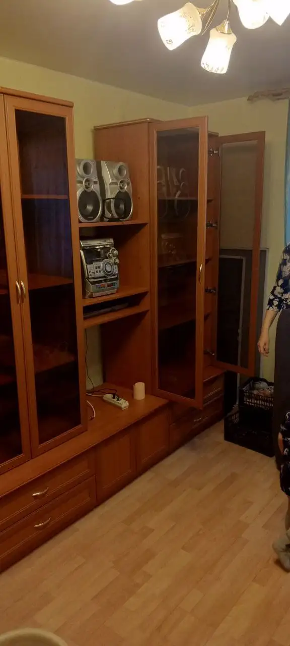 Отдам стенку в хорошем состоянии - Мебель (Барахолка) в Тюмень