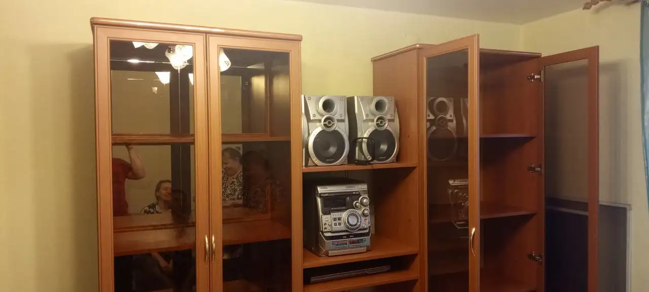 Отдам стенку в хорошем состоянии - Мебель (Барахолка) в Тюмень