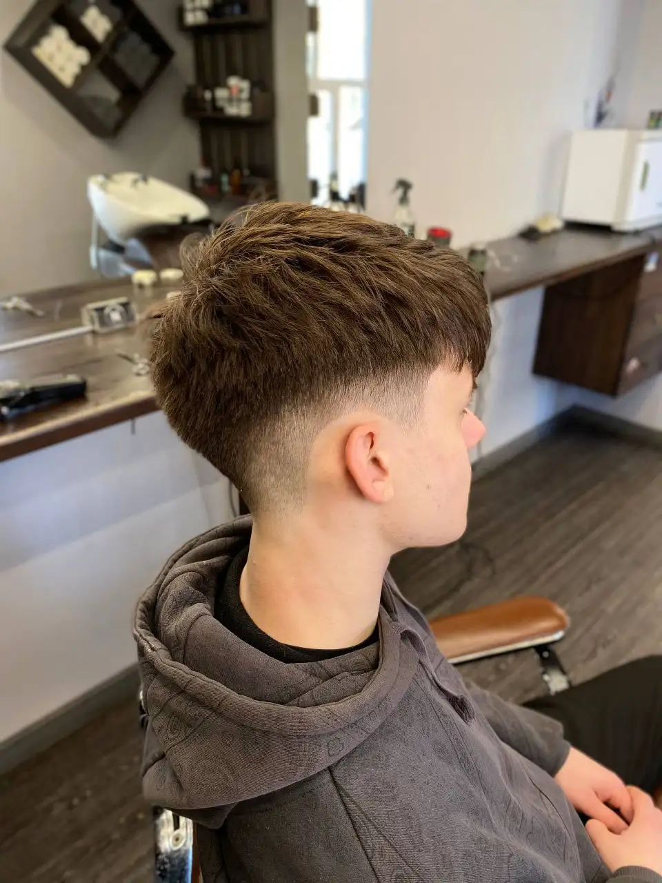 Бесплатные мужские и детские стрижки в барбершопе - Парикмахерские услуги (Услуги) в Тюмень