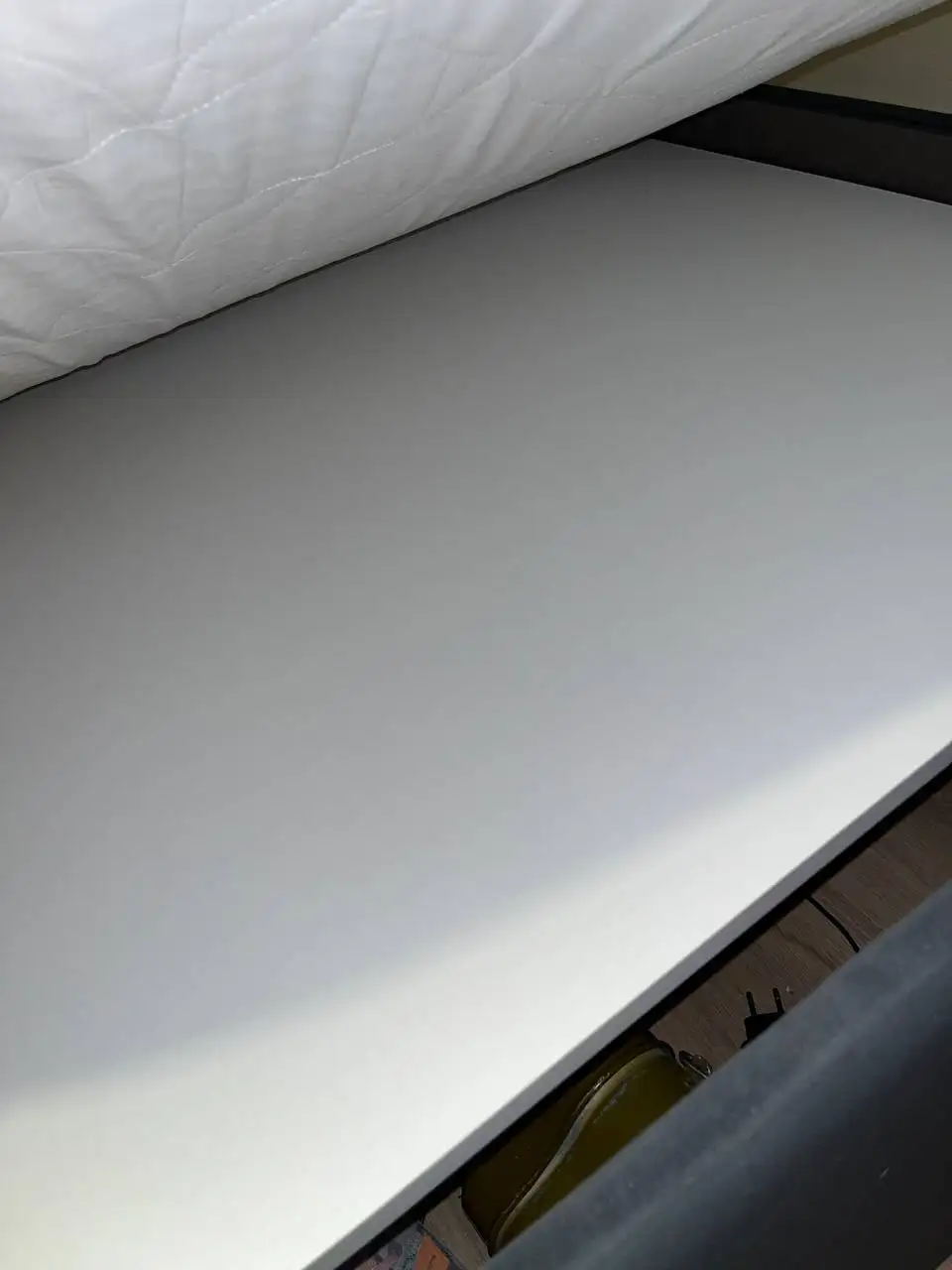 Двуспальная кровать с матрасом - Мебель (Для дома и дачи) в Тюмень