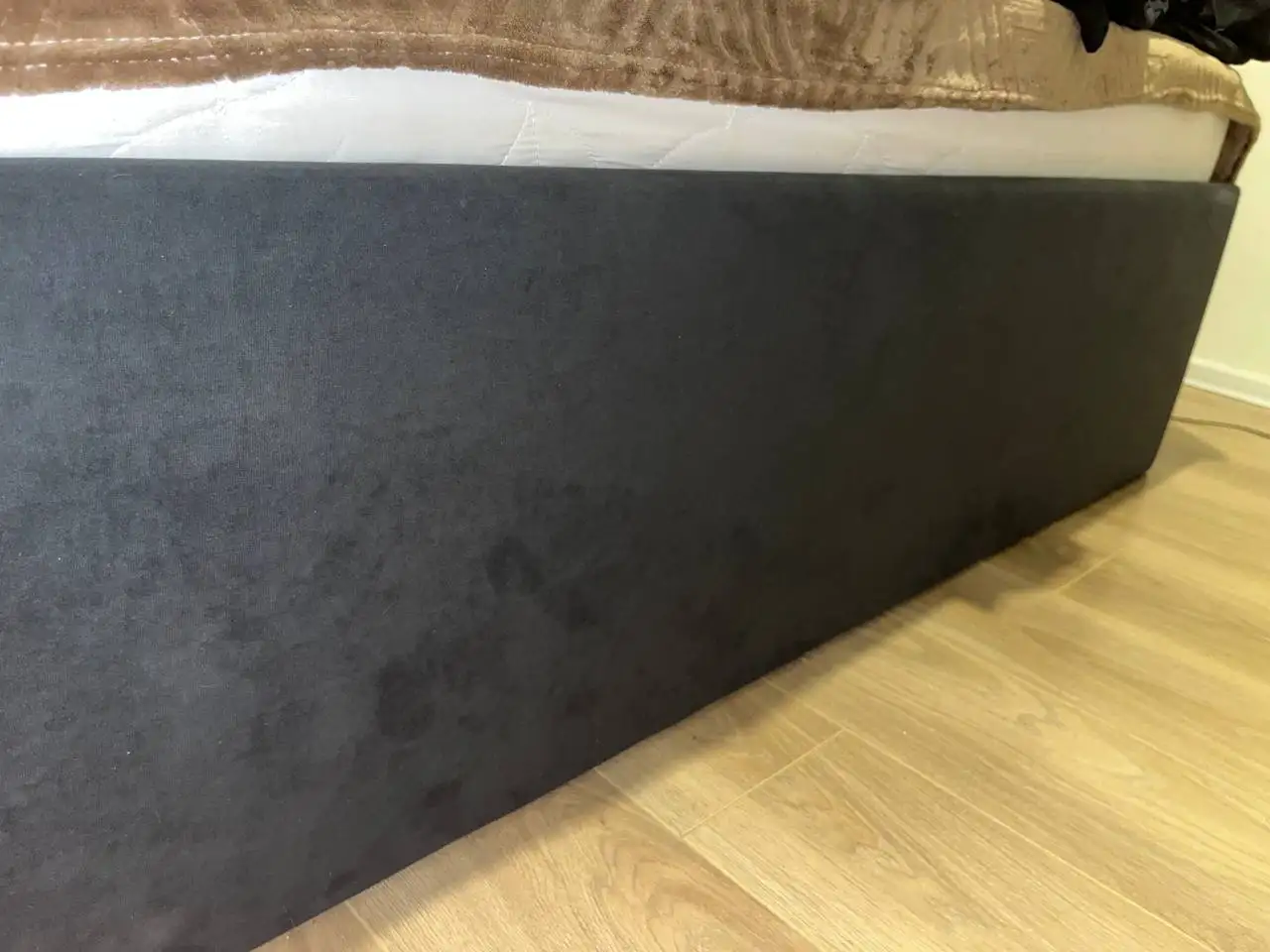 Кровать двуспальная с матрасом - Мебель (Для дома и дачи) в Тюмень