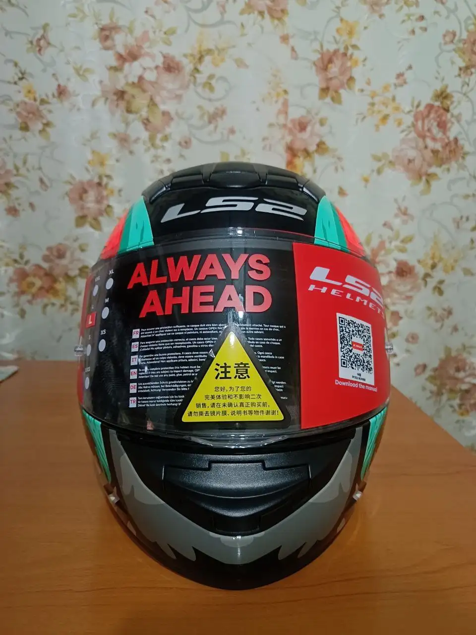 Мотошлем Ls2 и металлическая роза - Барахолка в Тюмень