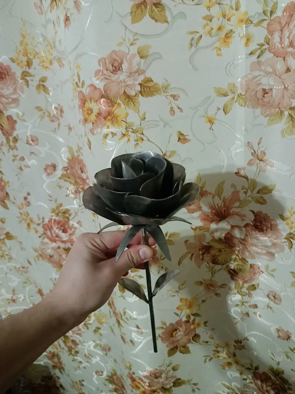 Мотошлем Ls2 и металлическая роза - Барахолка в Тюмень