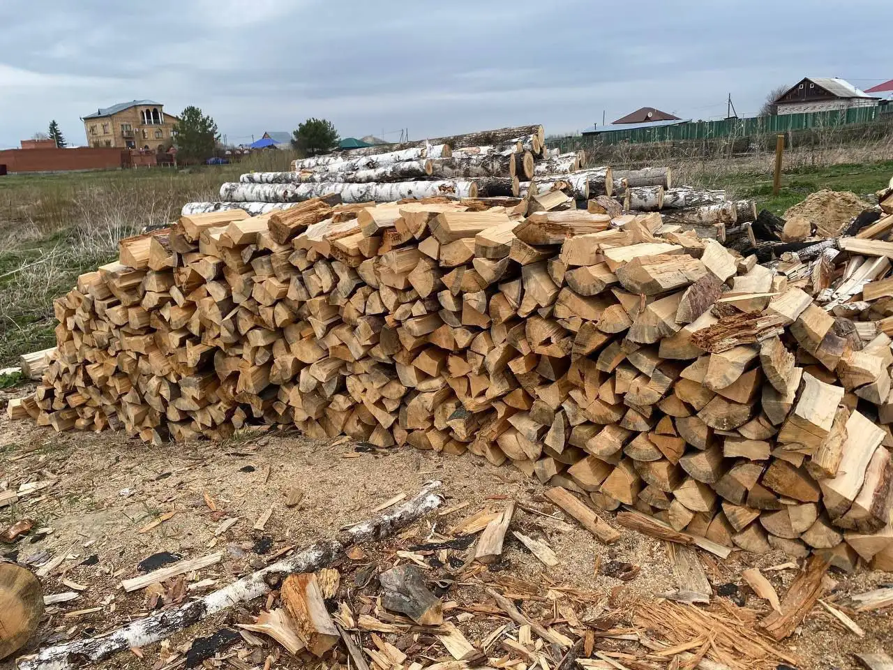 Продам дрова колотые сухара сосна газель 3куба - Топливо (Для дома и дачи) в Тюмень