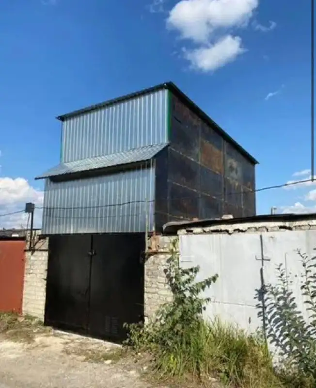 Продам двухэтажный гараж в кооперативе Уралец, район МЫС - Гаражи (Недвижимость) в Тюмень