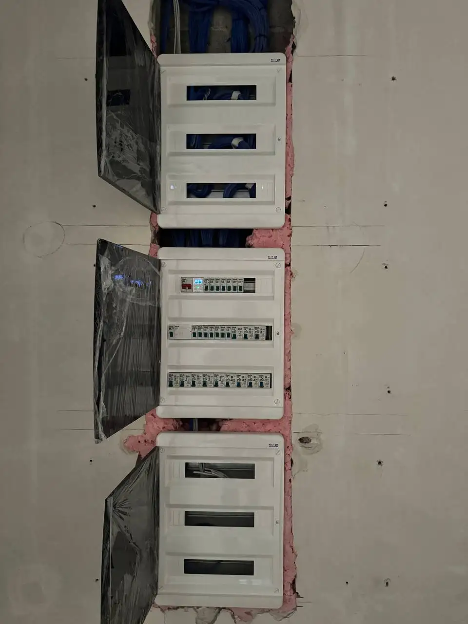 Профессиональный электромонтаж в квартирах - Электромонтажные работы (Услуги) в Тюмень