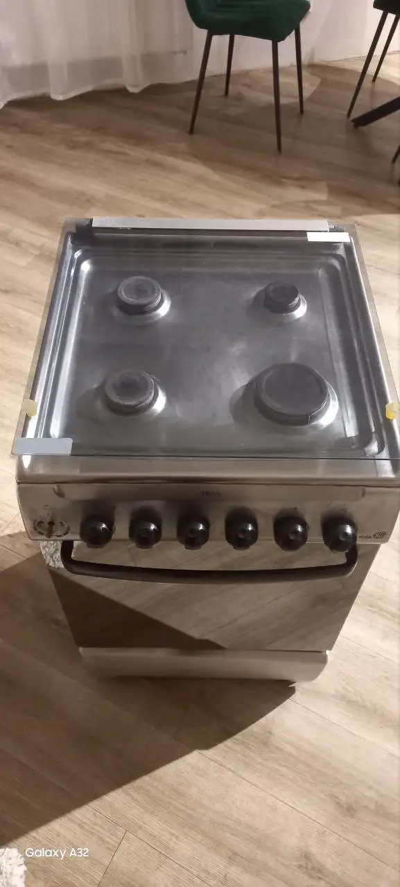 Продаётся комбинированная плита Zanussi - Кухонная техника (Для дома и дачи) в Тюмень