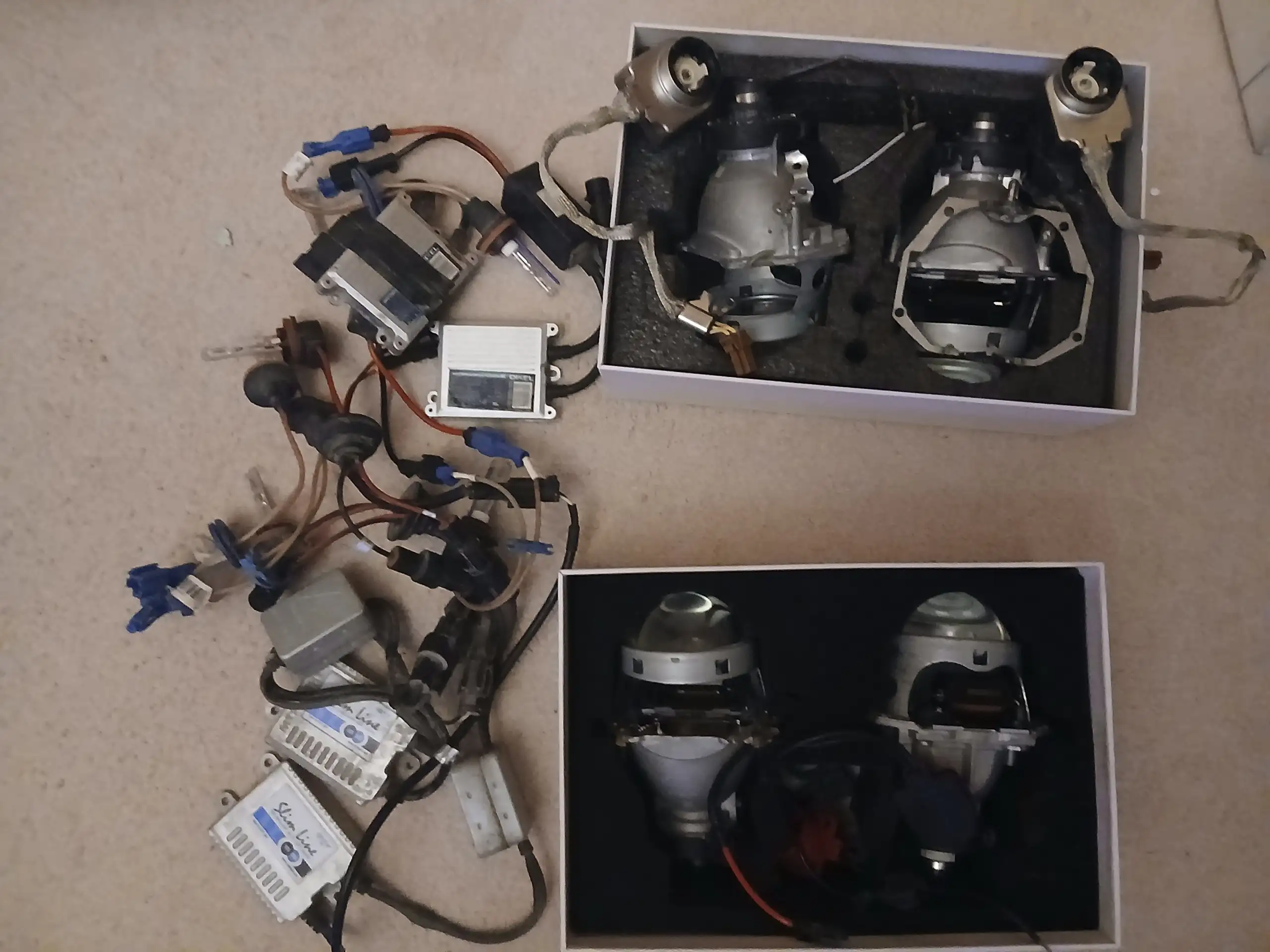 Автосвет ксенон Bi-led линзы Hella 3R с комплектующими - Освещение (Запчасти) в Тюмень