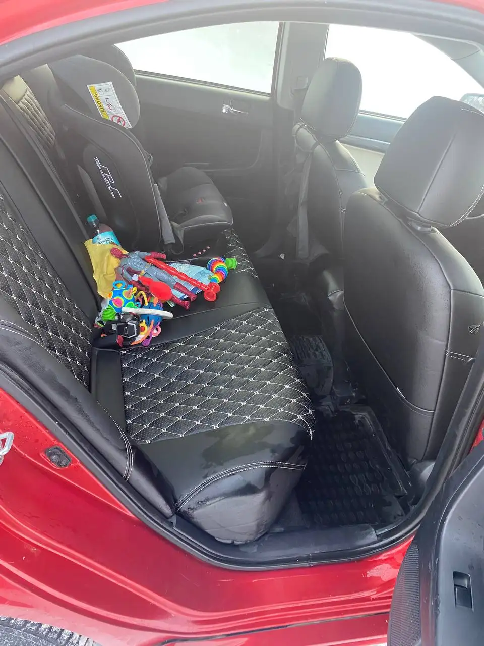 Продажа автомобиля с доп. оборудованием: Webasto, магнитола, сигнализация, резина - Авто в Тюмень