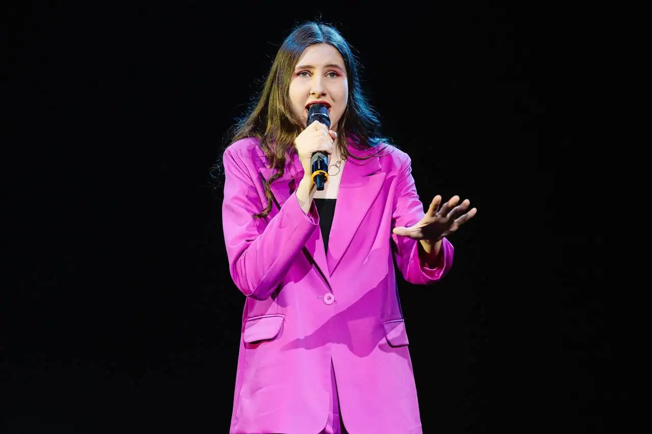 Обучение эстрадному вокалу с педагогом Аней - Обучение (Услуги) в Тюмень