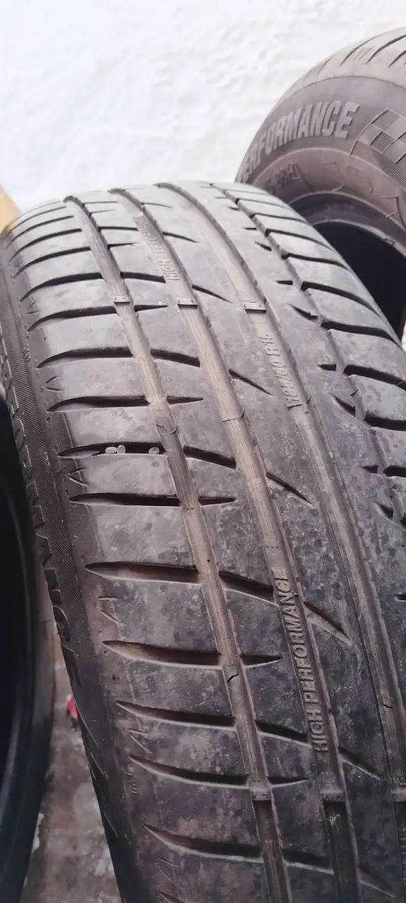 Продам летние покрышки Tigar High Performance 185/60 R15 - Шины и диски (Авто) в Тюмень