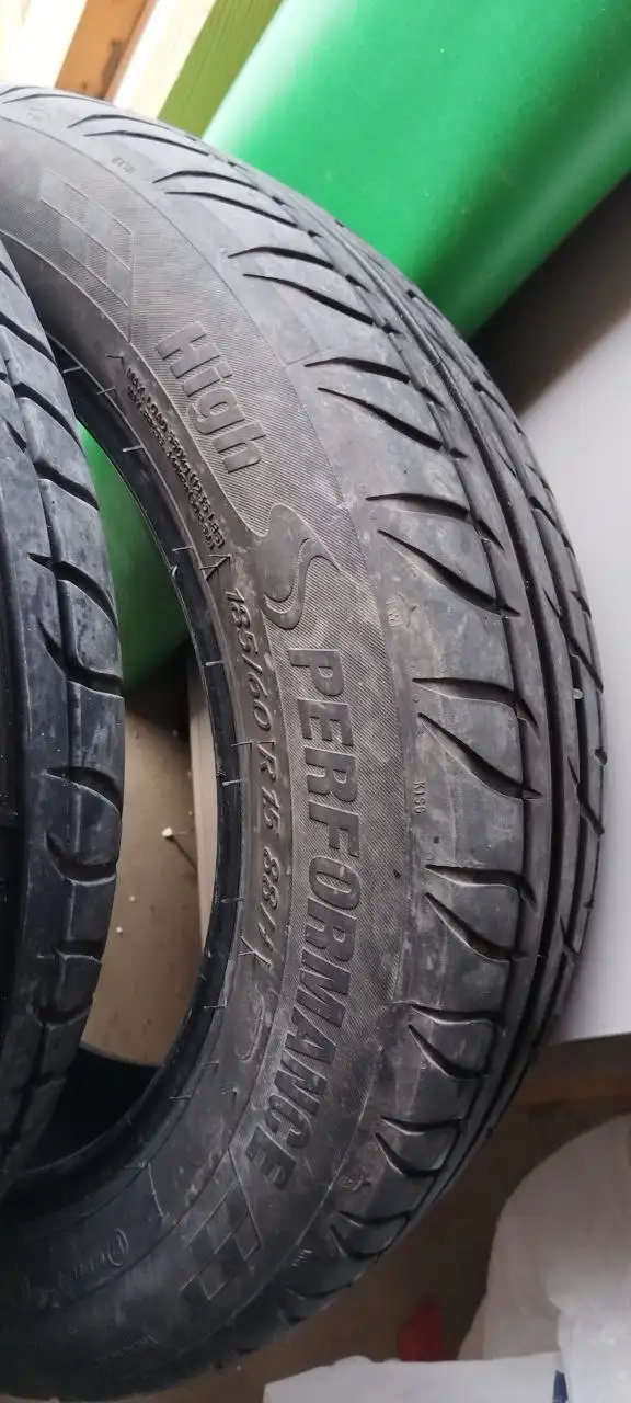 Продам летние покрышки Tigar High Performance 185/60 R15 - Шины и диски (Авто) в Тюмень