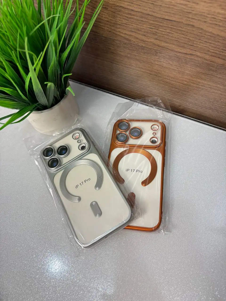 Продам чехлы на iPhone 17 pro и 17 pro max - Аксессуары для телефонов (Электроника) в Тюмень