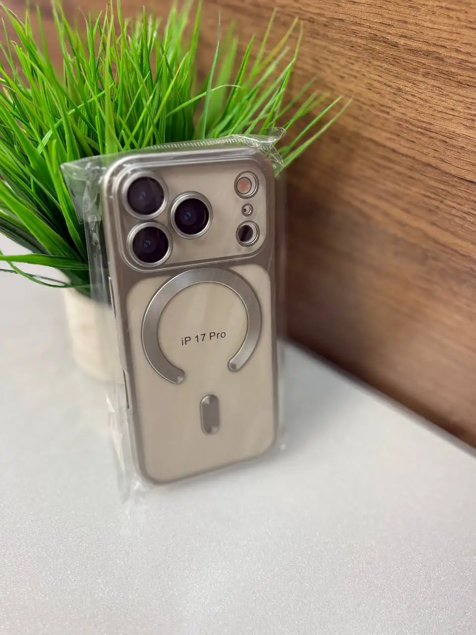 Чехлы на iPhone 17 pro max и 17 pro в наличии - Аксессуары для телефонов (Электроника) в Тюмень