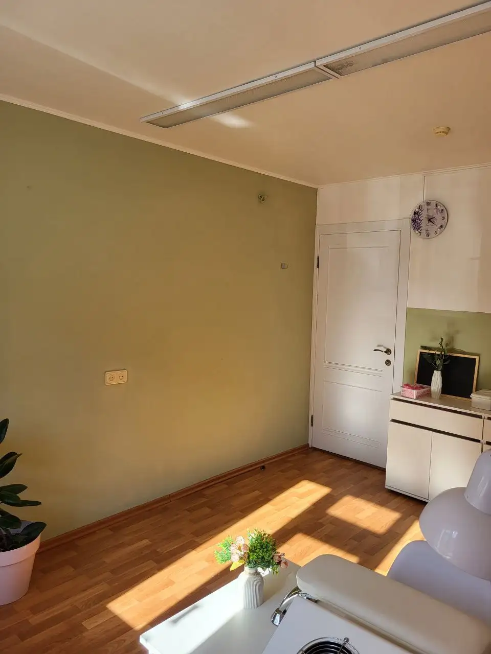 Совместная аренда помещения для мастеров красоты в парикмахерской - Красота и здоровье (Услуги) в Тюмень