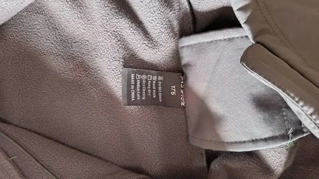 Продам теплый костюм не подошел размер - Обувь и аксессуары в Тюмень