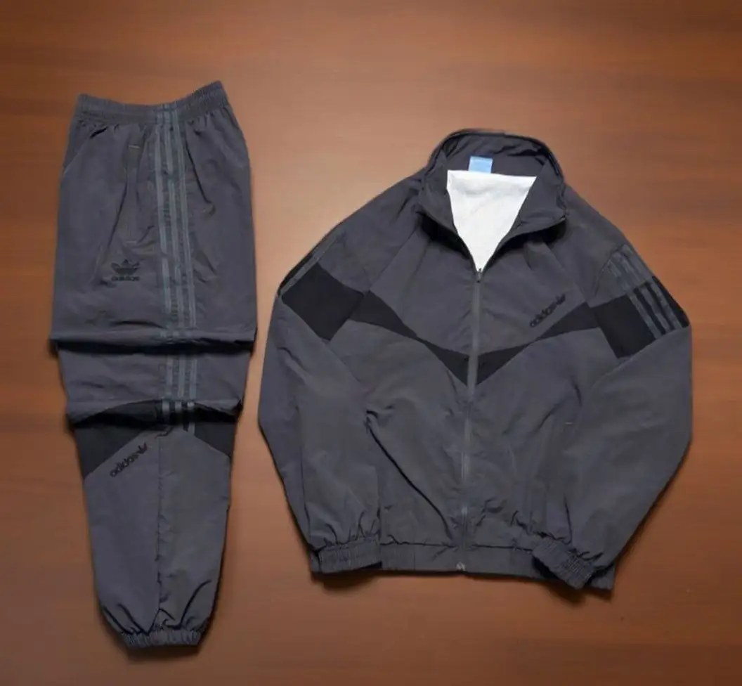 Спортивный костюм Adidas Originals размер 2XL - Спортивная одежда (Одежда) в Тюмень