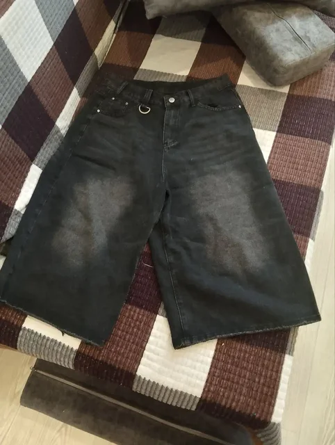 Продам удалённые шорты размер L - Обувь и верхняя одежда в Тюмень