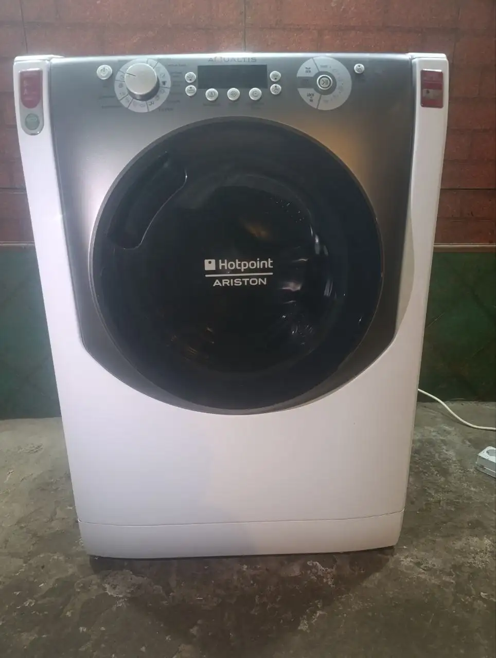 Стиральные машины Hisense и Hotpoint Ariston - Бытовая техника (Для дома и дачи) в Тюмень